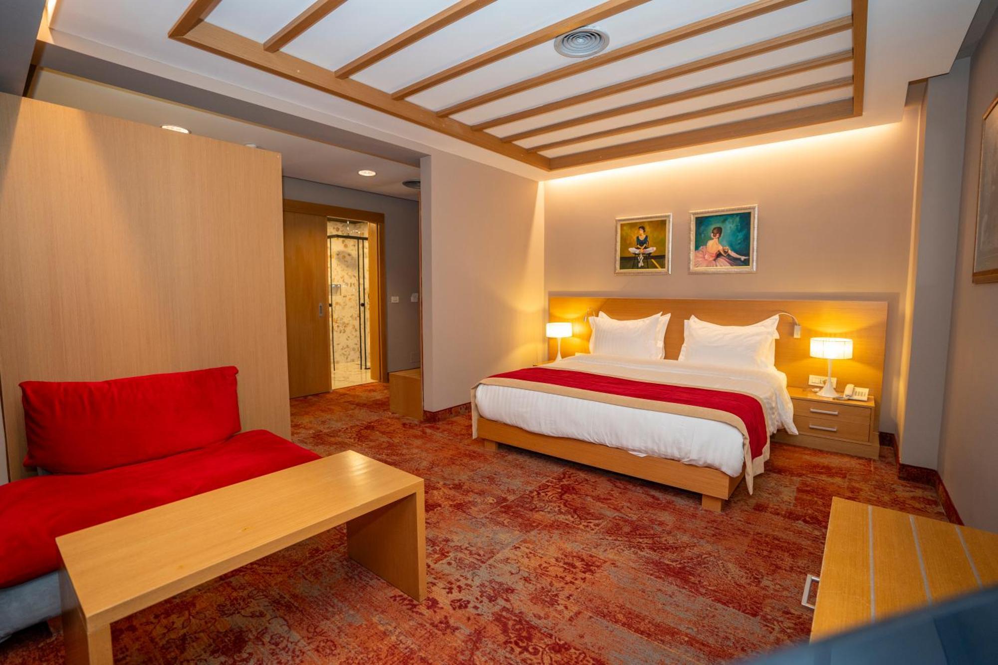 Colosseo&spa Hotel Shkodër